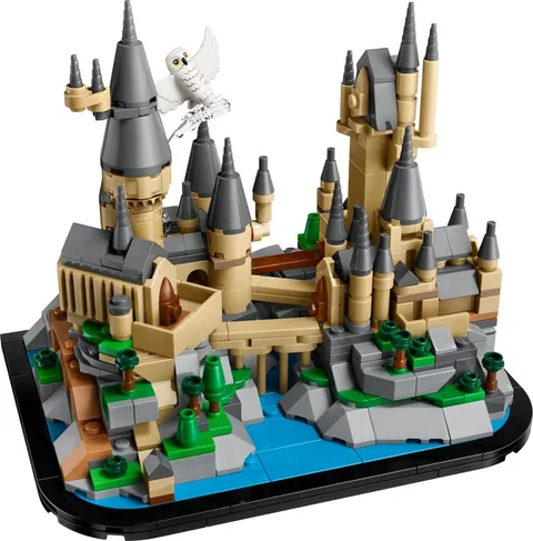 Mini Roxfort kastély – Oldalnézet