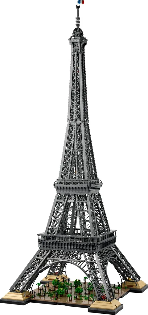 Eiffel-torony – A LEGO Eiffel-torony teljes magasságában