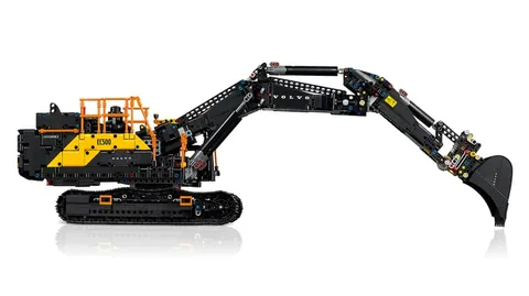 Volvo EC500 Hybrid exkavátor – Az exkavátor oldalnézetből, teljes karhosszal