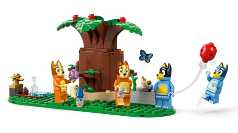Bluey családi háza – A kert a nagy fával